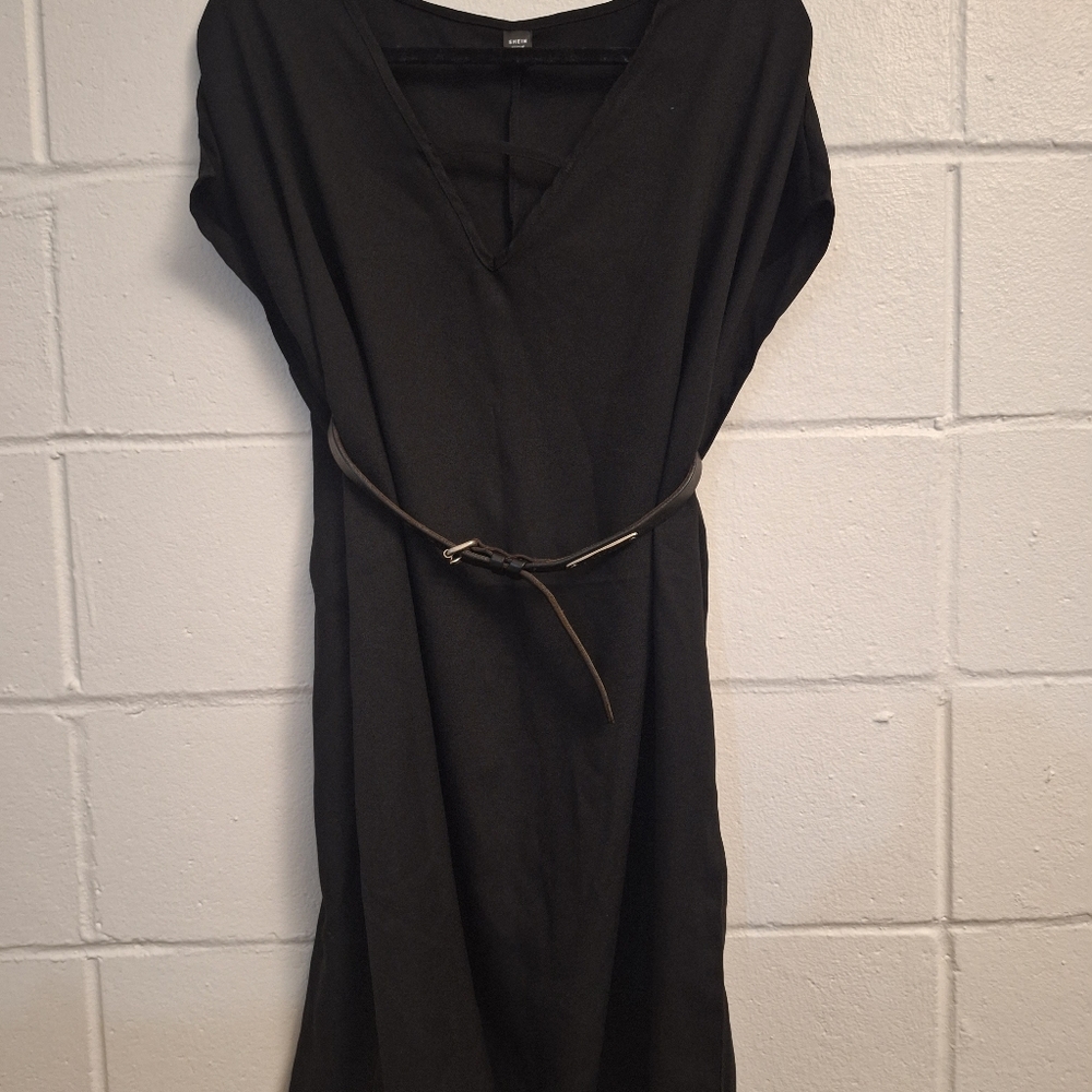 SHEIN SUMMER DRESSES (Bundle 2 dresses)
